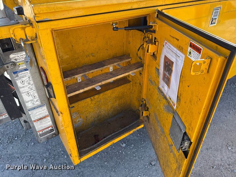 image for item EJ4535 2019 Ford F350 Super Duty XL utility bed pickup truck