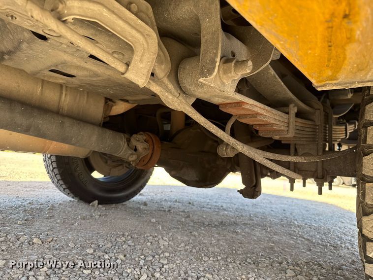 image for item EJ4535 2019 Ford F350 Super Duty XL utility bed pickup truck