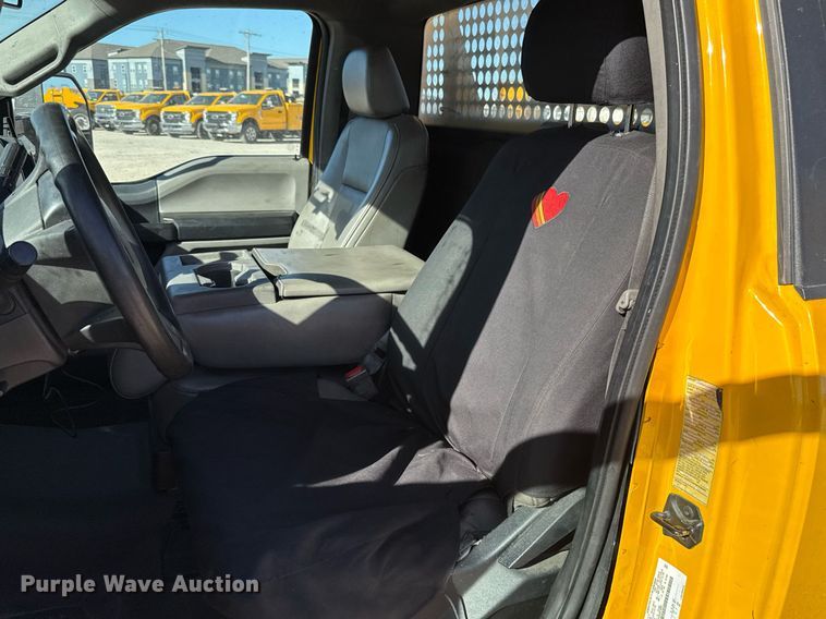 image for item EJ4535 2019 Ford F350 Super Duty XL utility bed pickup truck