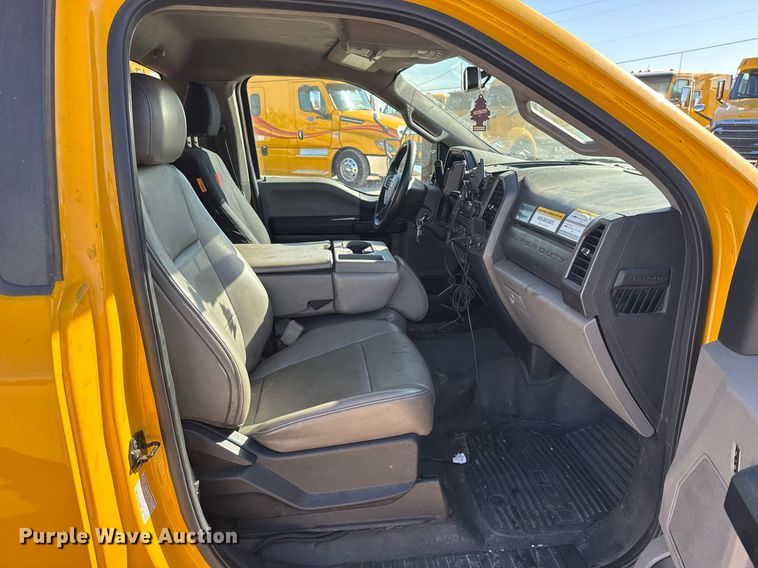 image for item EJ4535 2019 Ford F350 Super Duty XL utility bed pickup truck