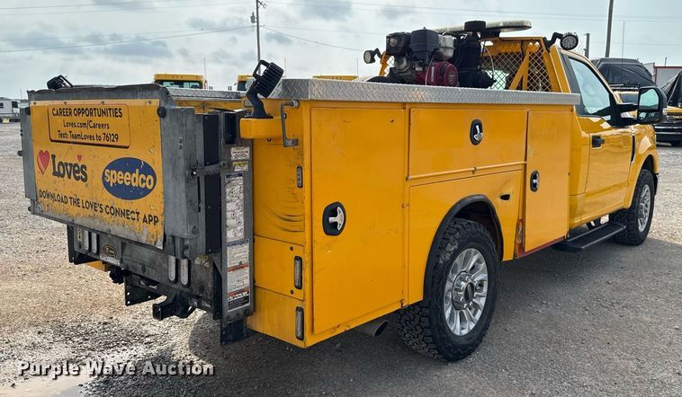 image for item EJ4536 2020 Ford F350 Super Duty utility bed pickup truck