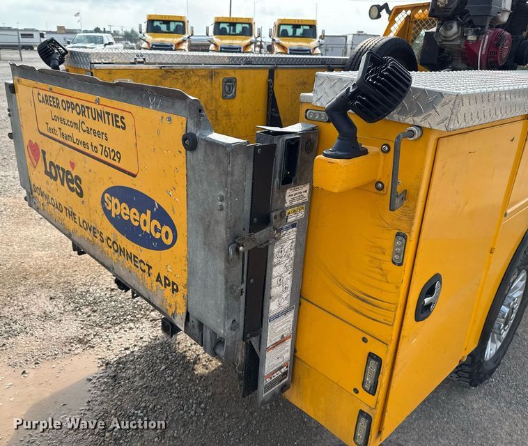 image for item EJ4536 2020 Ford F350 Super Duty utility bed pickup truck