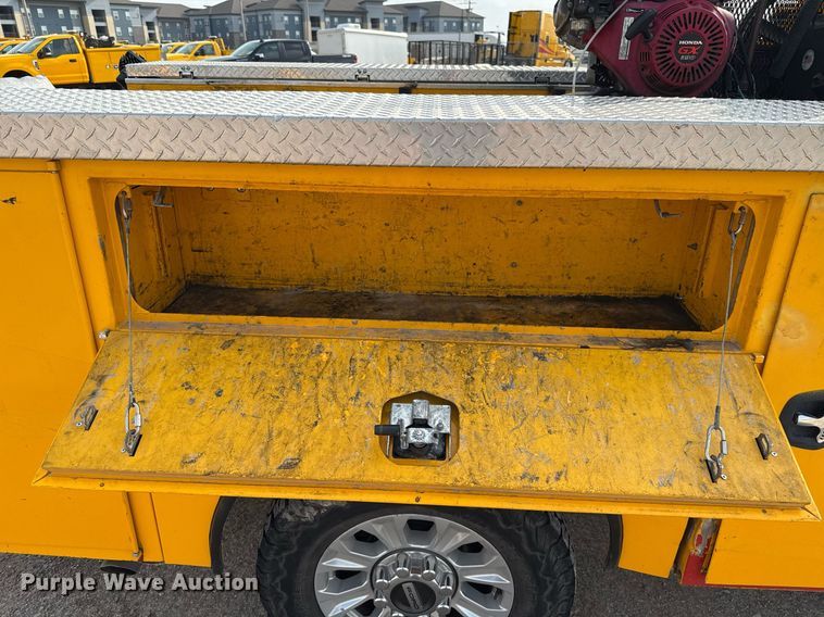 image for item EJ4536 2020 Ford F350 Super Duty utility bed pickup truck