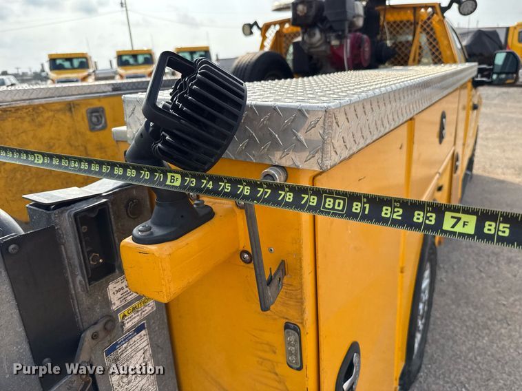 image for item EJ4536 2020 Ford F350 Super Duty utility bed pickup truck