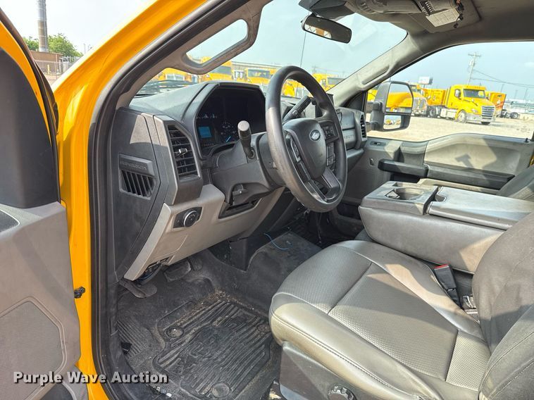 image for item EJ4536 2020 Ford F350 Super Duty utility bed pickup truck