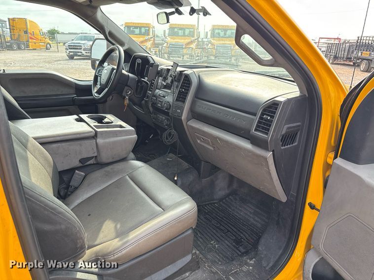 image for item EJ4536 2020 Ford F350 Super Duty utility bed pickup truck