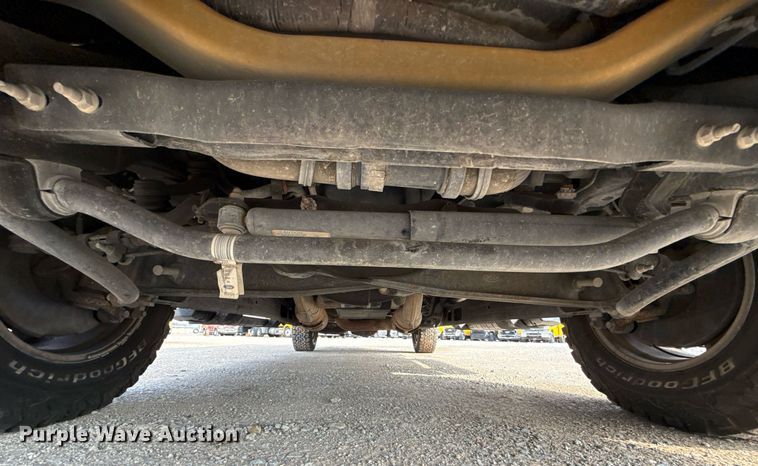 image for item EJ4536 2020 Ford F350 Super Duty utility bed pickup truck