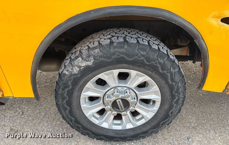 image for item EJ4536 2020 Ford F350 Super Duty utility bed pickup truck