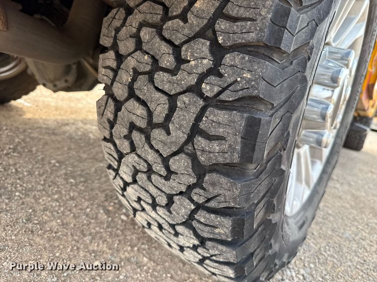 image for item EJ4536 2020 Ford F350 Super Duty utility bed pickup truck