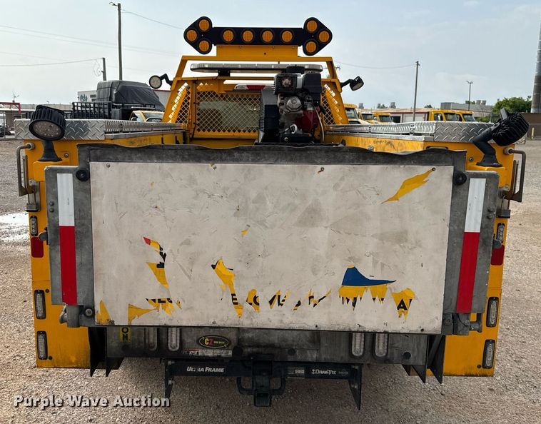 image for item EJ4537 2022 Ford F350 Super Duty utility bed pickup truck