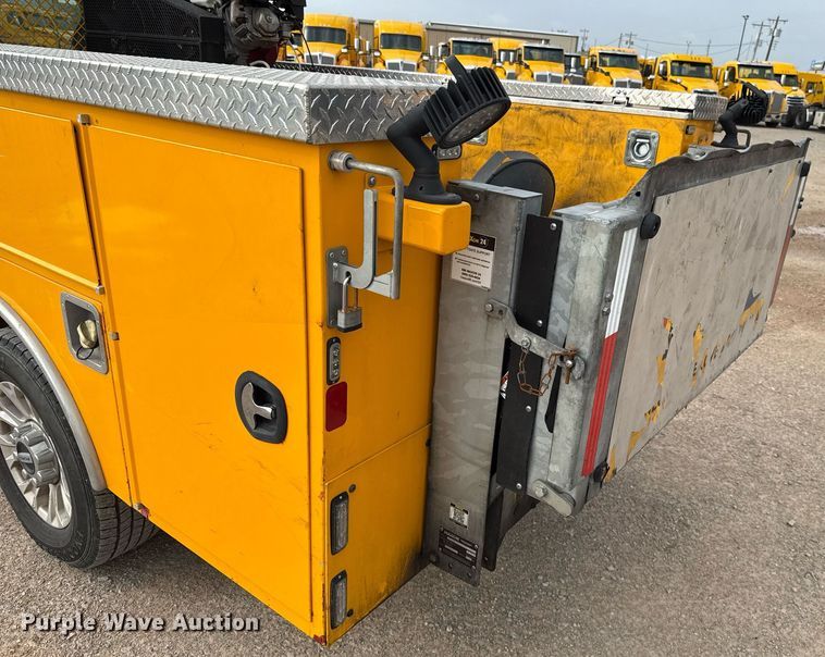 image for item EJ4537 2022 Ford F350 Super Duty utility bed pickup truck