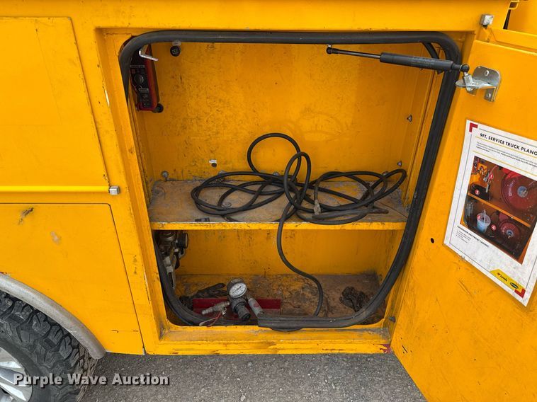 image for item EJ4537 2022 Ford F350 Super Duty utility bed pickup truck