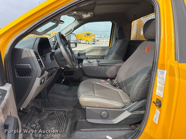 image for item EJ4537 2022 Ford F350 Super Duty utility bed pickup truck