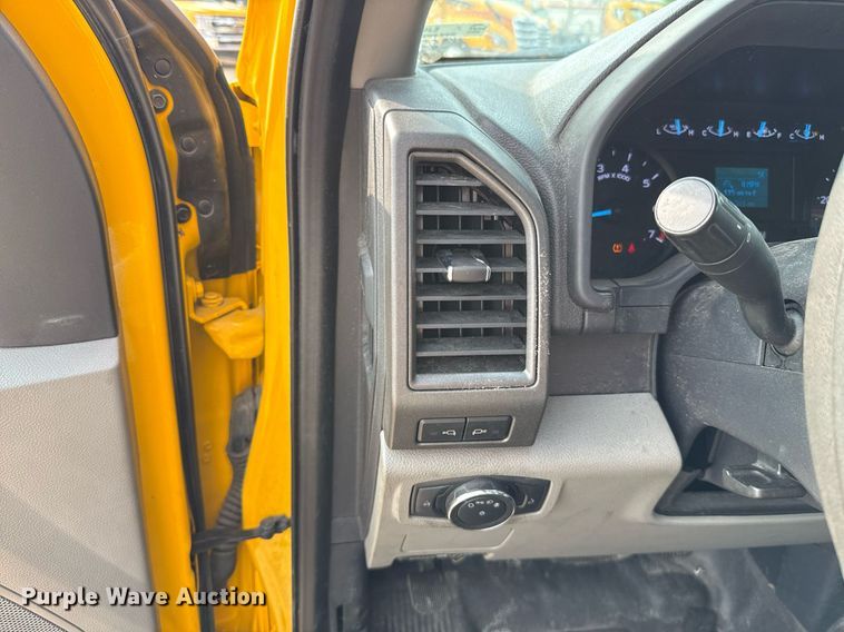 image for item EJ4537 2022 Ford F350 Super Duty utility bed pickup truck