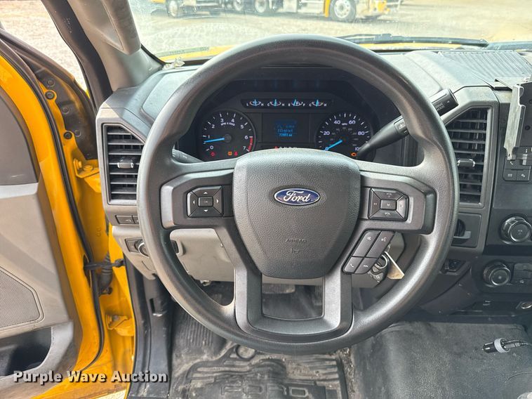 image for item EJ4537 2022 Ford F350 Super Duty utility bed pickup truck