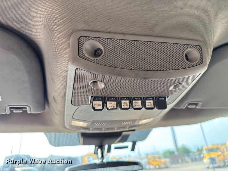 image for item EJ4537 2022 Ford F350 Super Duty utility bed pickup truck