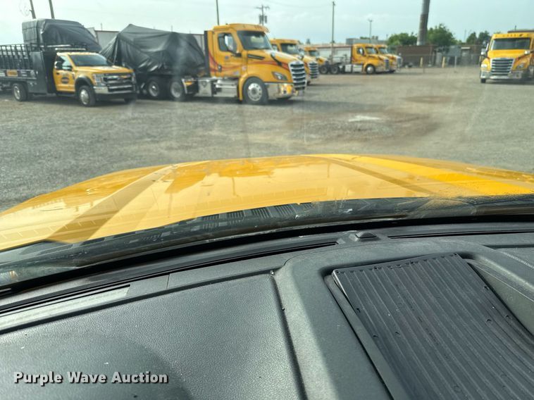 image for item EJ4537 2022 Ford F350 Super Duty utility bed pickup truck