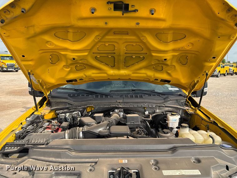 image for item EJ4537 2022 Ford F350 Super Duty utility bed pickup truck