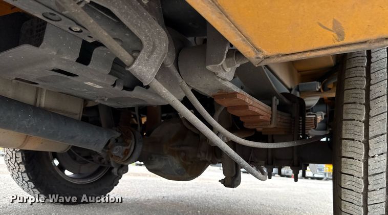 image for item EJ4537 2022 Ford F350 Super Duty utility bed pickup truck