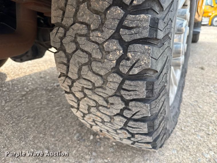 image for item EJ4537 2022 Ford F350 Super Duty utility bed pickup truck