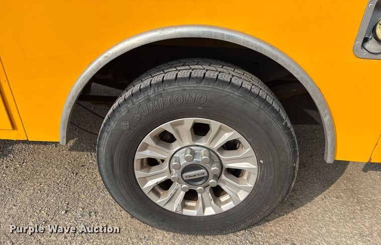 image for item EJ4537 2022 Ford F350 Super Duty utility bed pickup truck