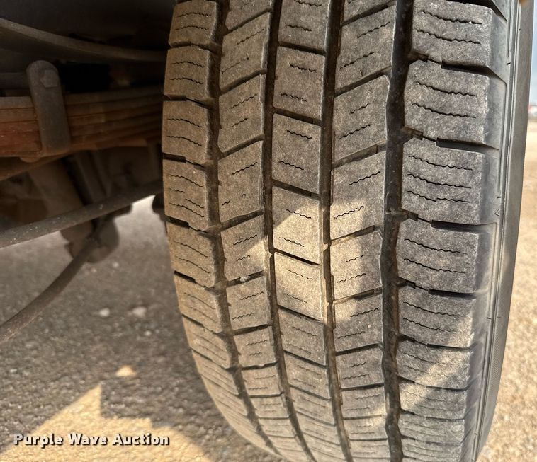 image for item EJ4537 2022 Ford F350 Super Duty utility bed pickup truck