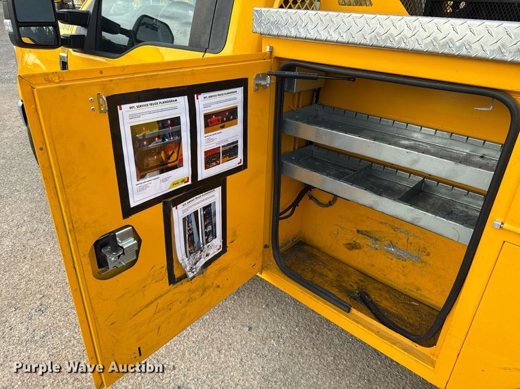 image for item EJ4538 2022 Ford F350 Super Duty utility bed pickup truck