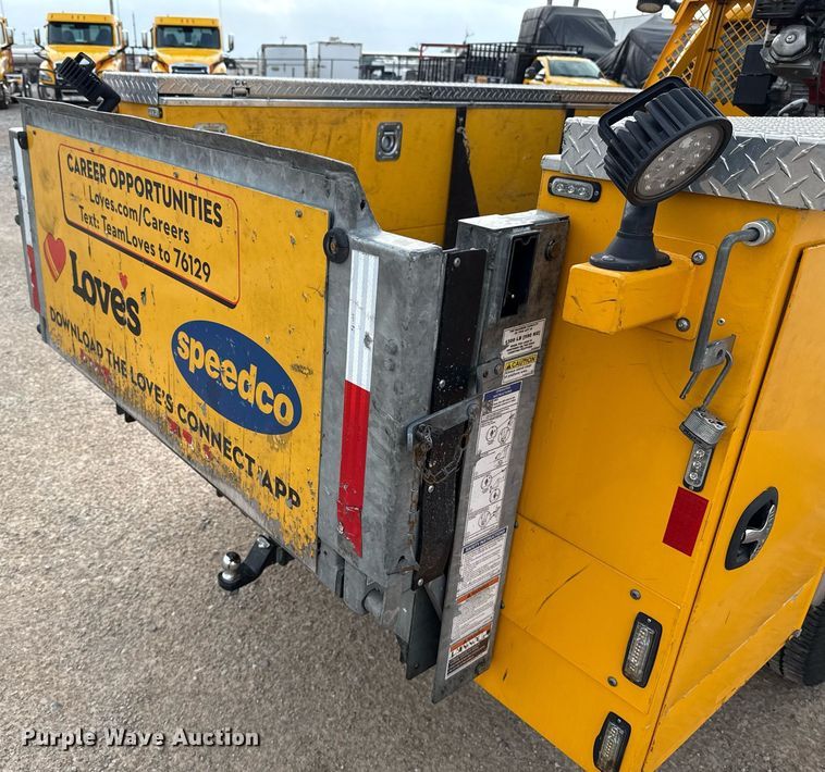 image for item EJ4538 2022 Ford F350 Super Duty utility bed pickup truck