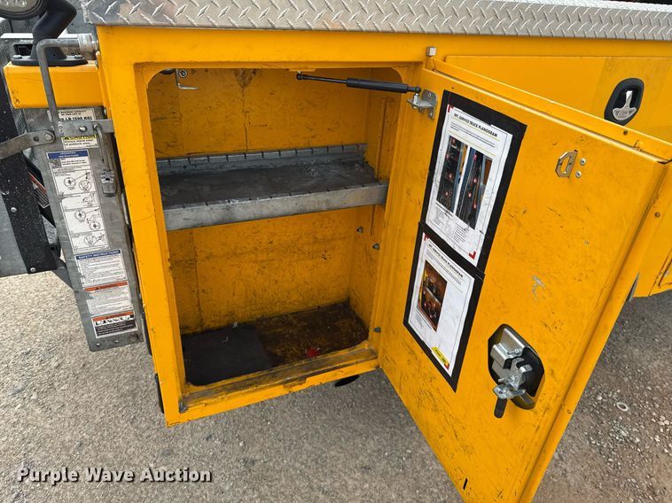 image for item EJ4538 2022 Ford F350 Super Duty utility bed pickup truck