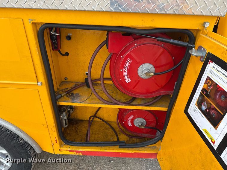 image for item EJ4538 2022 Ford F350 Super Duty utility bed pickup truck