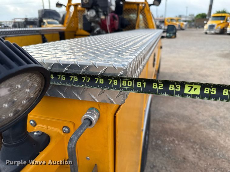 image for item EJ4538 2022 Ford F350 Super Duty utility bed pickup truck