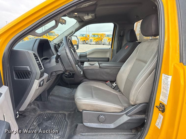 image for item EJ4538 2022 Ford F350 Super Duty utility bed pickup truck