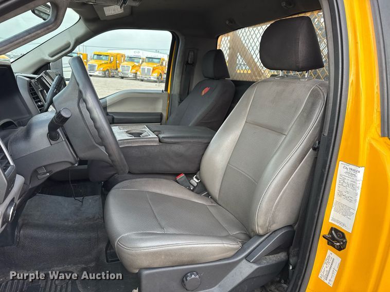 image for item EJ4538 2022 Ford F350 Super Duty utility bed pickup truck