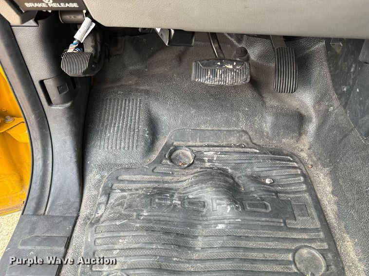 image for item EJ4538 2022 Ford F350 Super Duty utility bed pickup truck