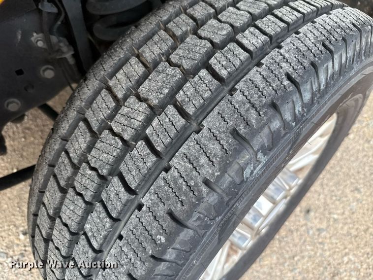 image for item EJ4538 2022 Ford F350 Super Duty utility bed pickup truck