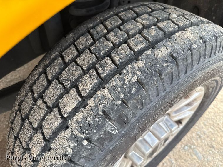 image for item EJ4538 2022 Ford F350 Super Duty utility bed pickup truck