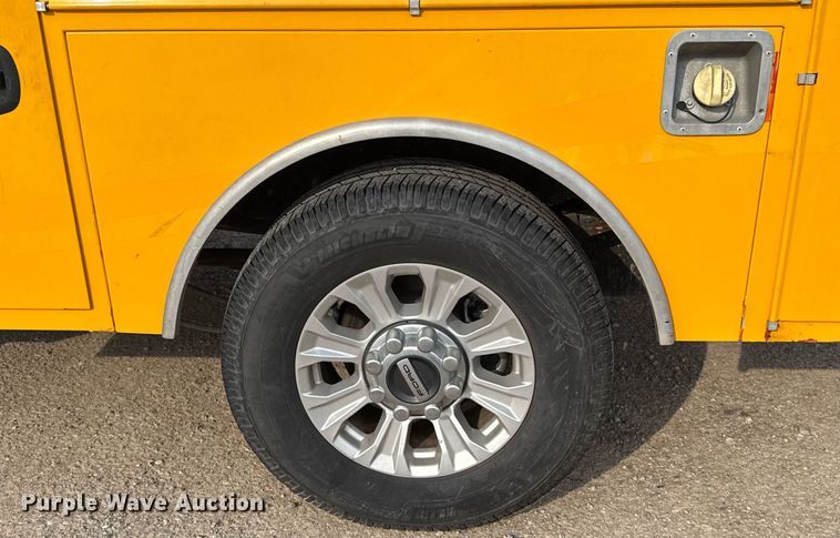 image for item EJ4538 2022 Ford F350 Super Duty utility bed pickup truck