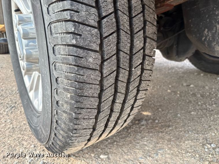 image for item EJ4538 2022 Ford F350 Super Duty utility bed pickup truck