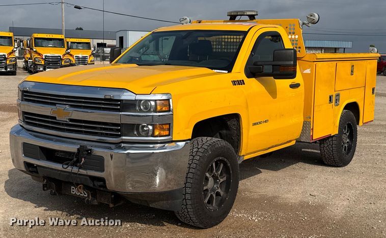 image for item EJ4539 2017 Chevrolet Silverado 3500HD utility bed pickup truck