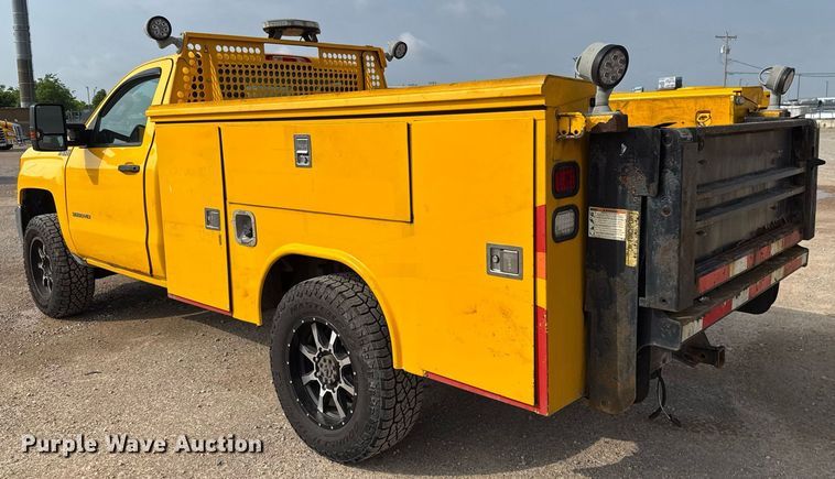 image for item EJ4539 2017 Chevrolet Silverado 3500HD utility bed pickup truck