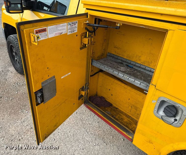 image for item EJ4539 2017 Chevrolet Silverado 3500HD utility bed pickup truck