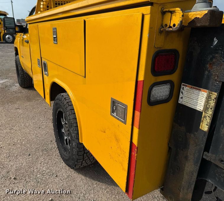 image for item EJ4539 2017 Chevrolet Silverado 3500HD utility bed pickup truck