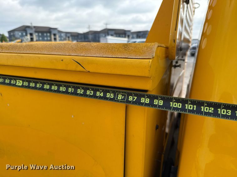 image for item EJ4539 2017 Chevrolet Silverado 3500HD utility bed pickup truck