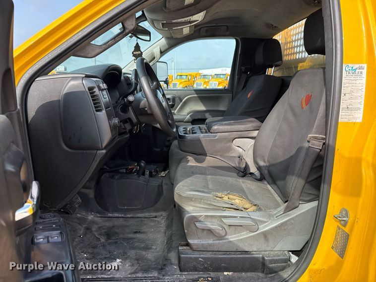 image for item EJ4539 2017 Chevrolet Silverado 3500HD utility bed pickup truck