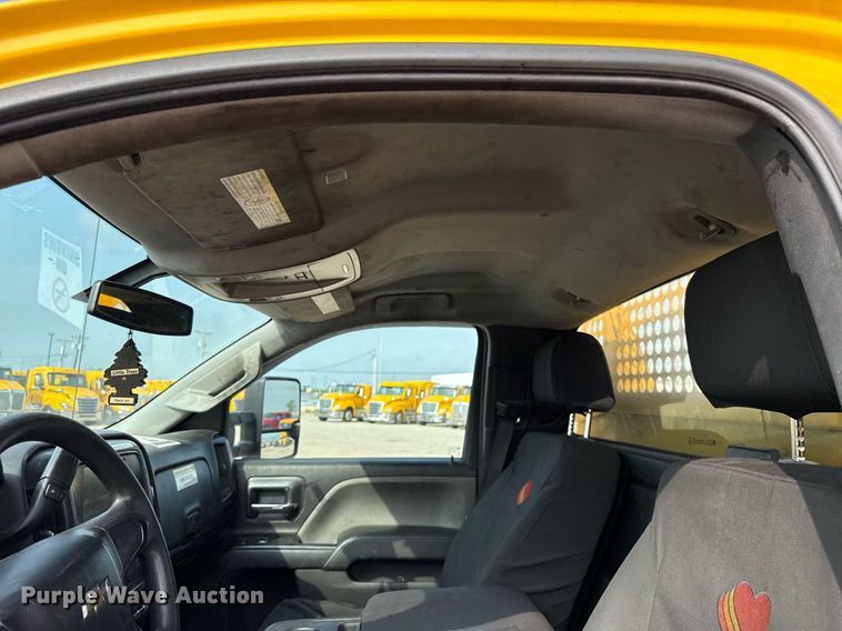 image for item EJ4539 2017 Chevrolet Silverado 3500HD utility bed pickup truck