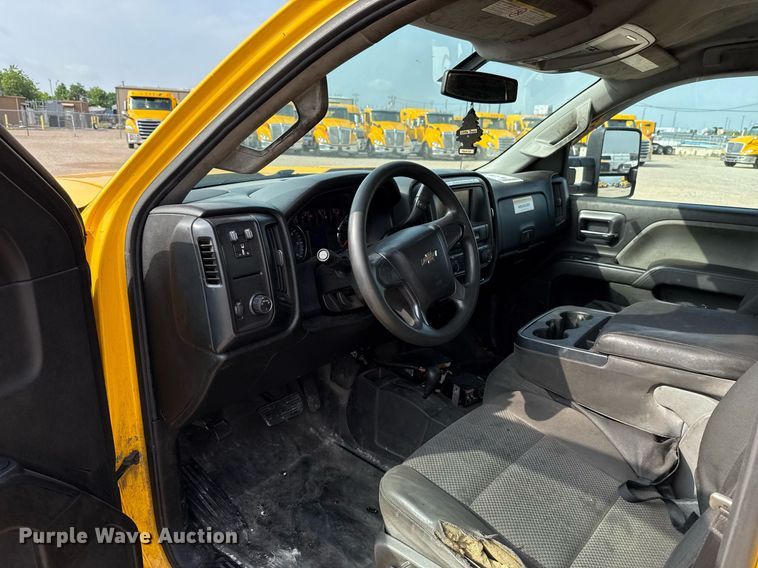 image for item EJ4539 2017 Chevrolet Silverado 3500HD utility bed pickup truck