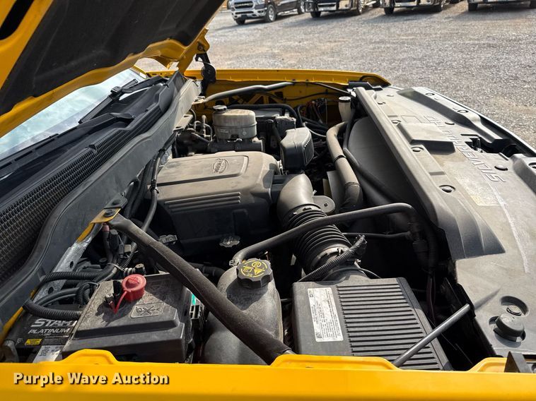 image for item EJ4539 2017 Chevrolet Silverado 3500HD utility bed pickup truck