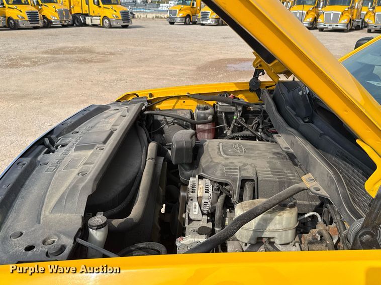 image for item EJ4539 2017 Chevrolet Silverado 3500HD utility bed pickup truck