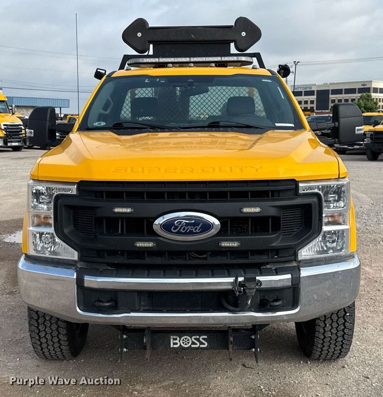 image for item EJ4540 2020 Ford F350 Super Duty utility bed pickup truck