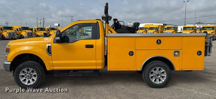 image for item EJ4540 2020 Ford F350 Super Duty utility bed pickup truck